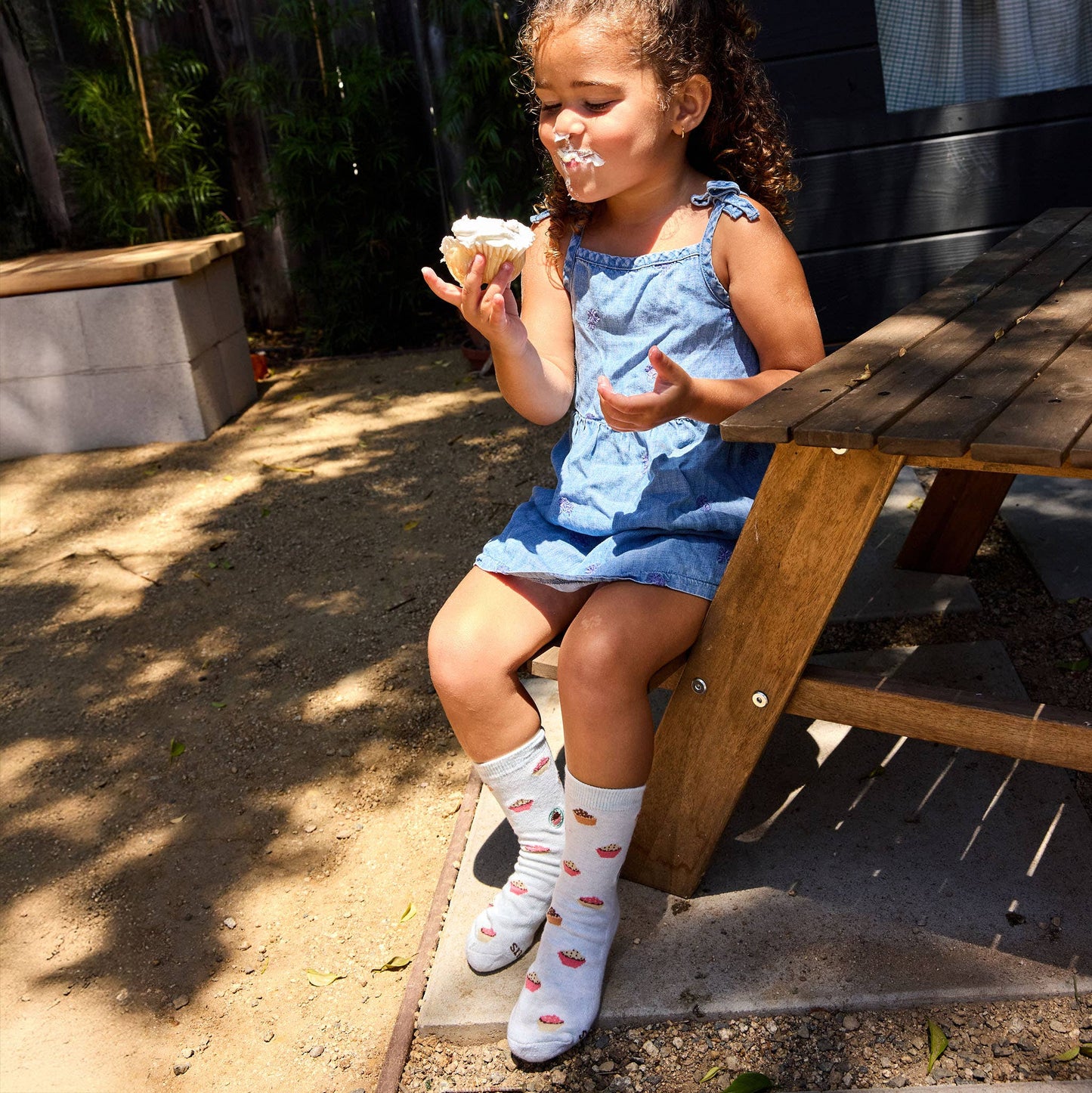 Kids Socks that Provide Meals (Blue Cupcakes)