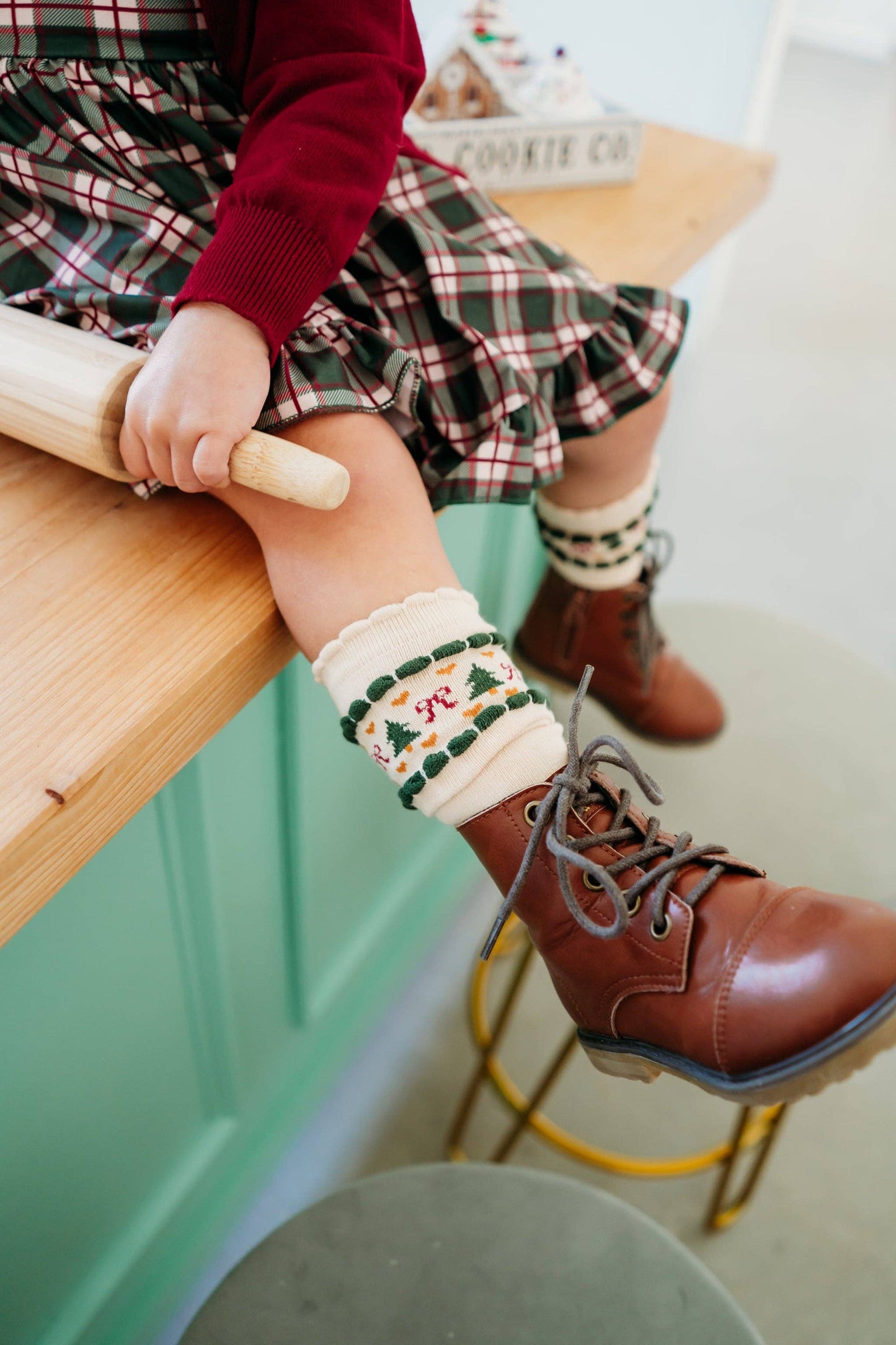 Vanilla Fair Isle | Scalloped Knee High Socks