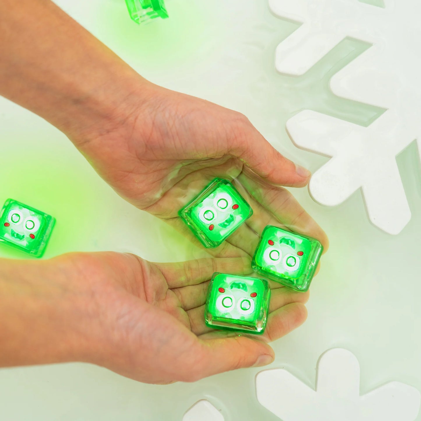 Christmas Pal Light-Up Cubes 4pk