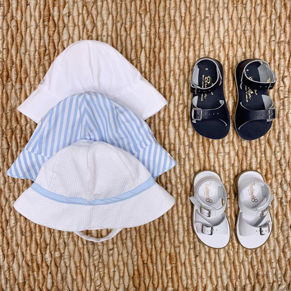 Henry's Boating Bucket Hat | White Seersucker with Blue