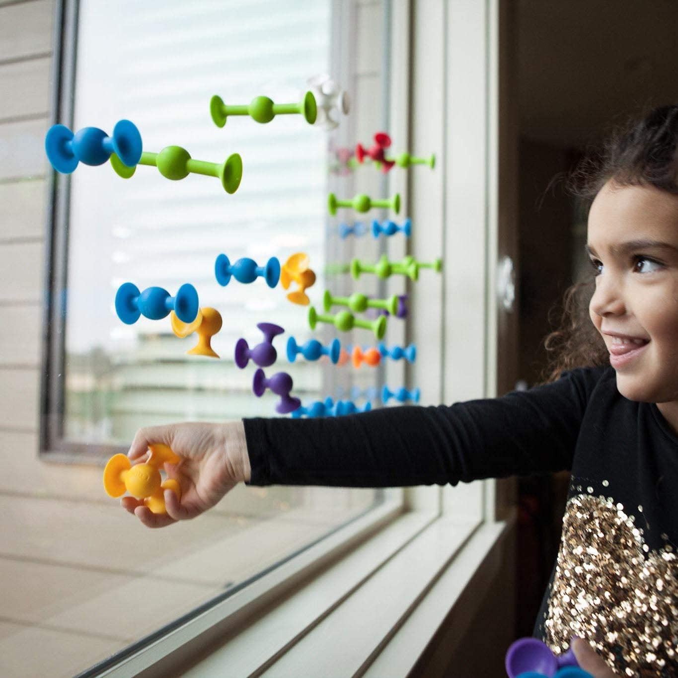 Squigz Starter Set - Fat Brain Toys