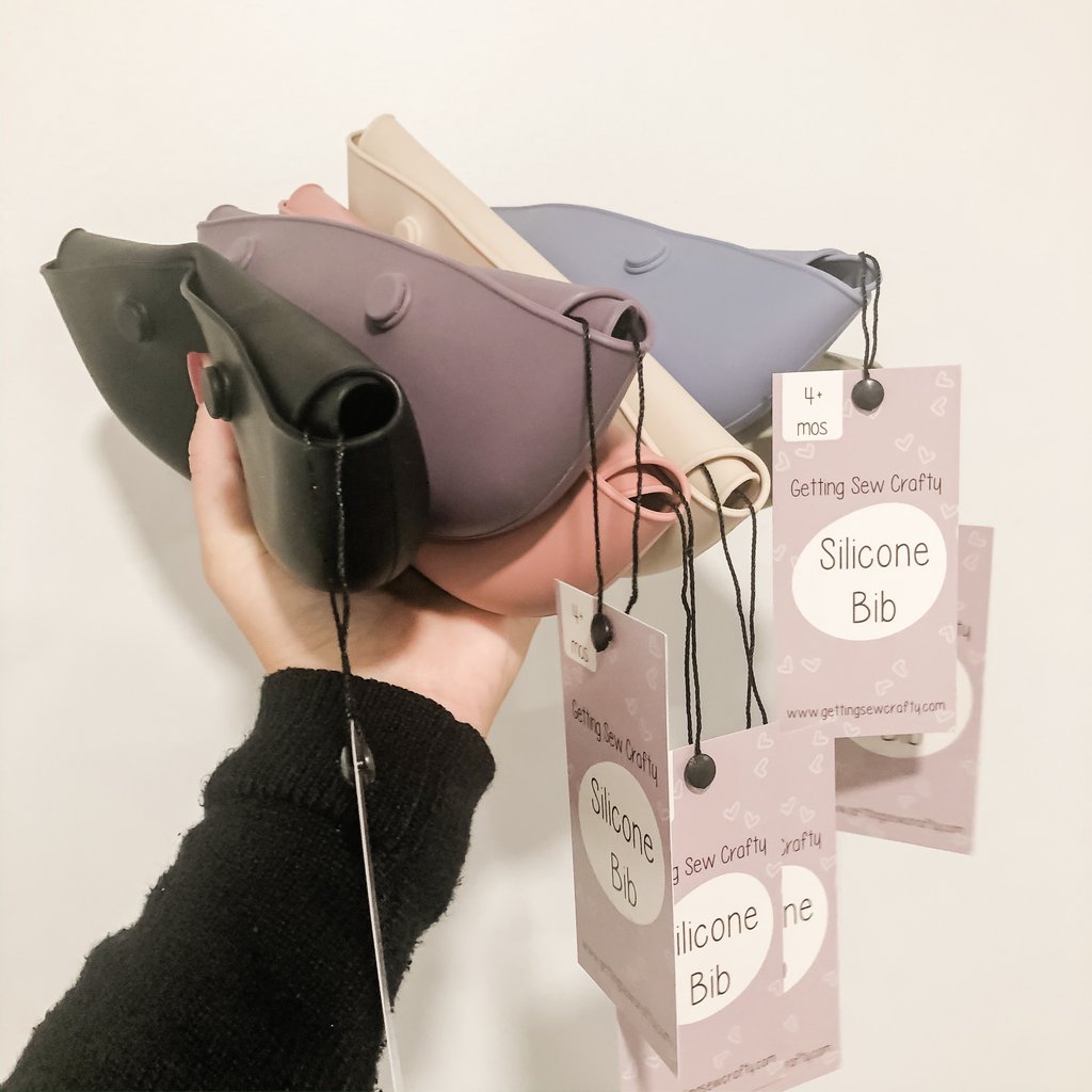 Silicone Foldable Bib - Plum