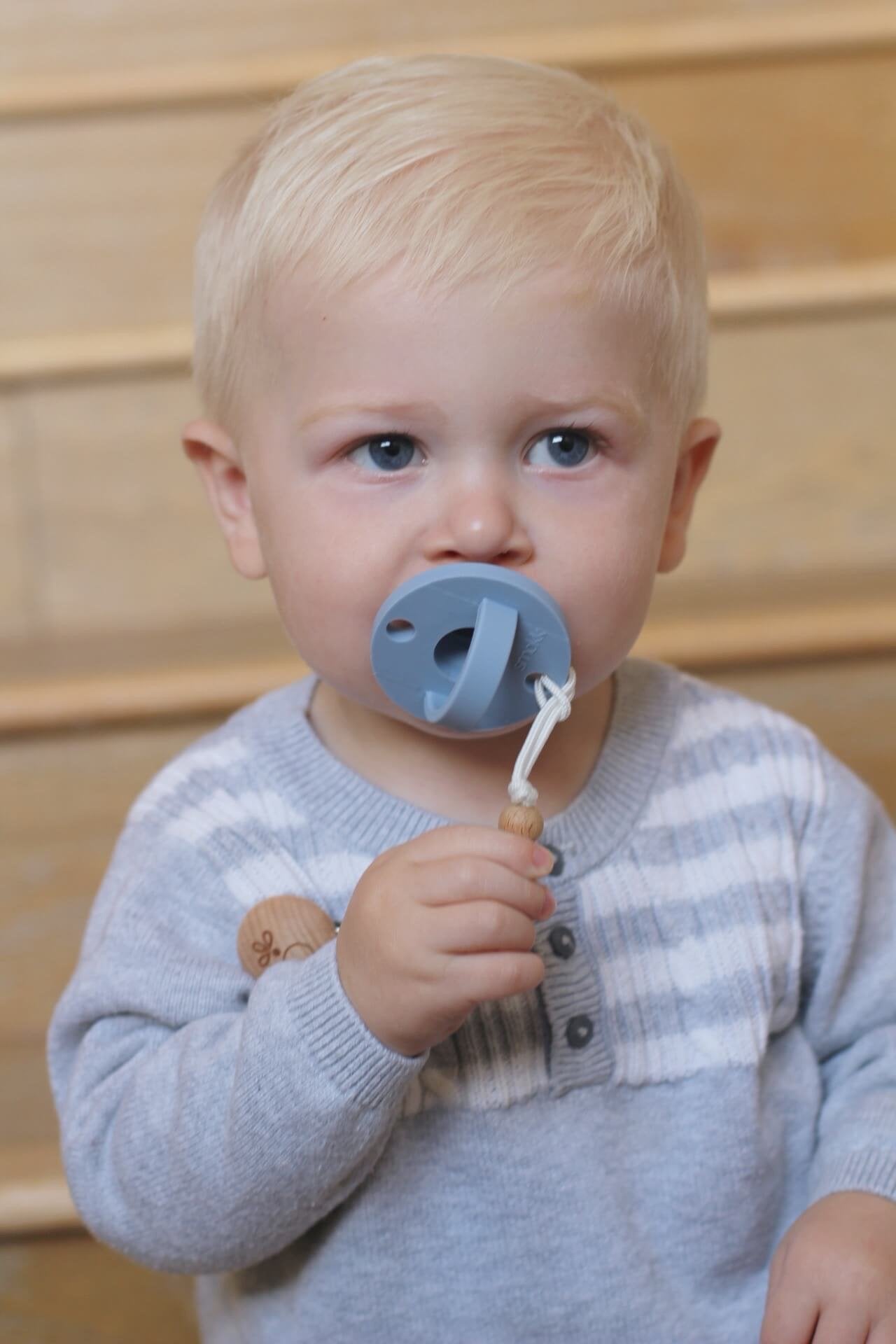 Dapper + Queen The Smokk Pacifier - Stormy