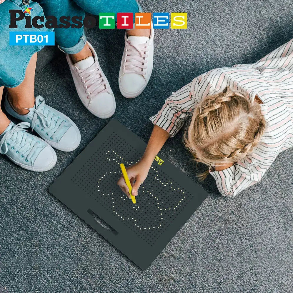 Freestyle Magnetic Drawing Board