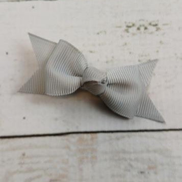 Solid Baby Bow Clippie