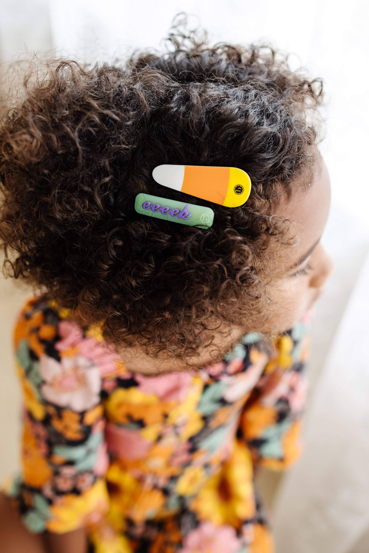2PK ALMOND CLIPS | candy corn