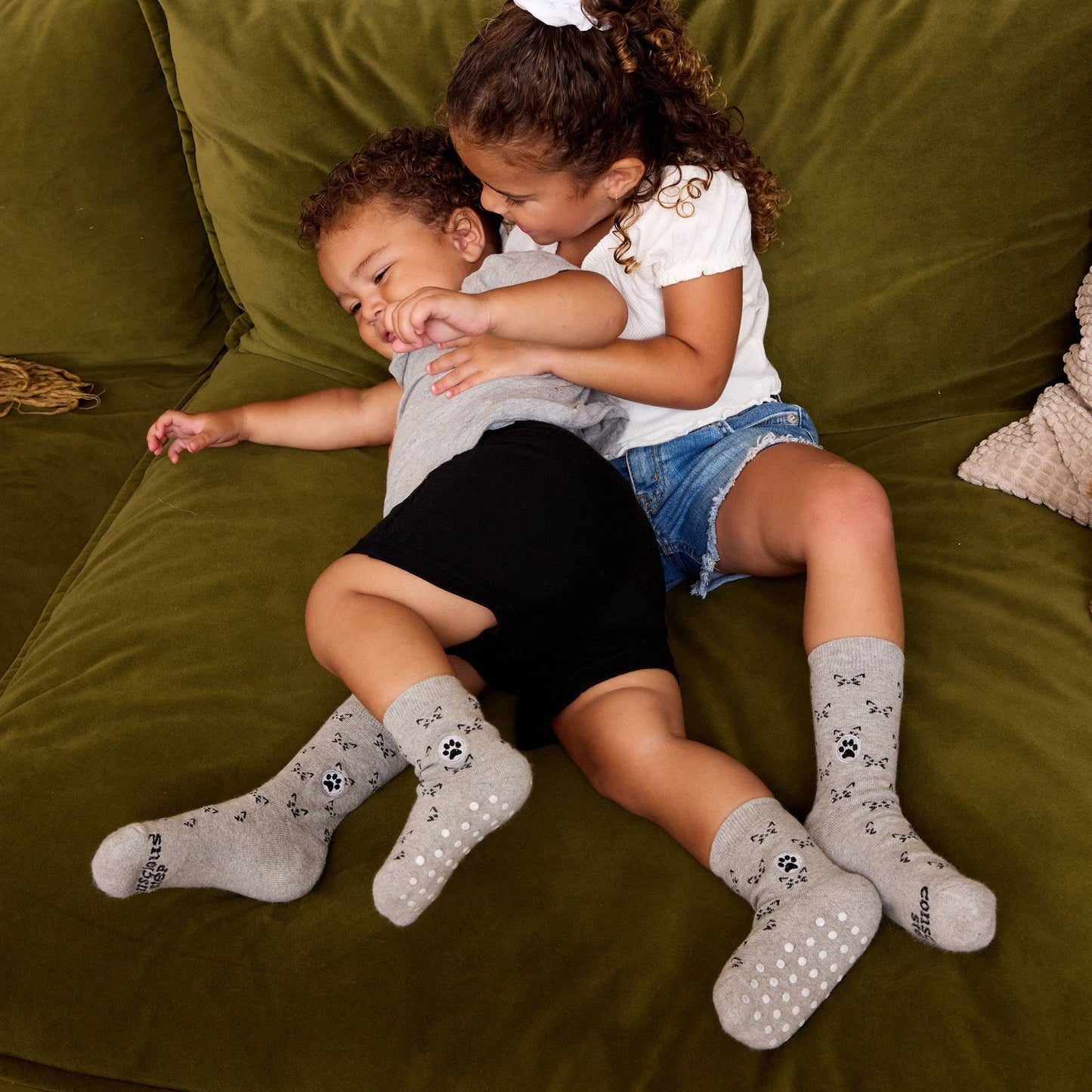 Kids Socks that Save Cats (grey with black cats)