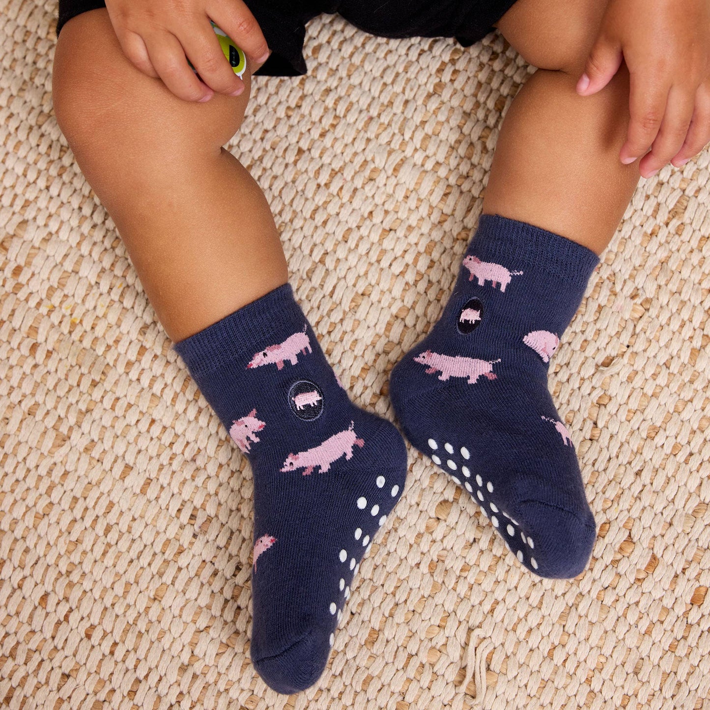 Kids Socks that Save Pigs (blue with pigs)