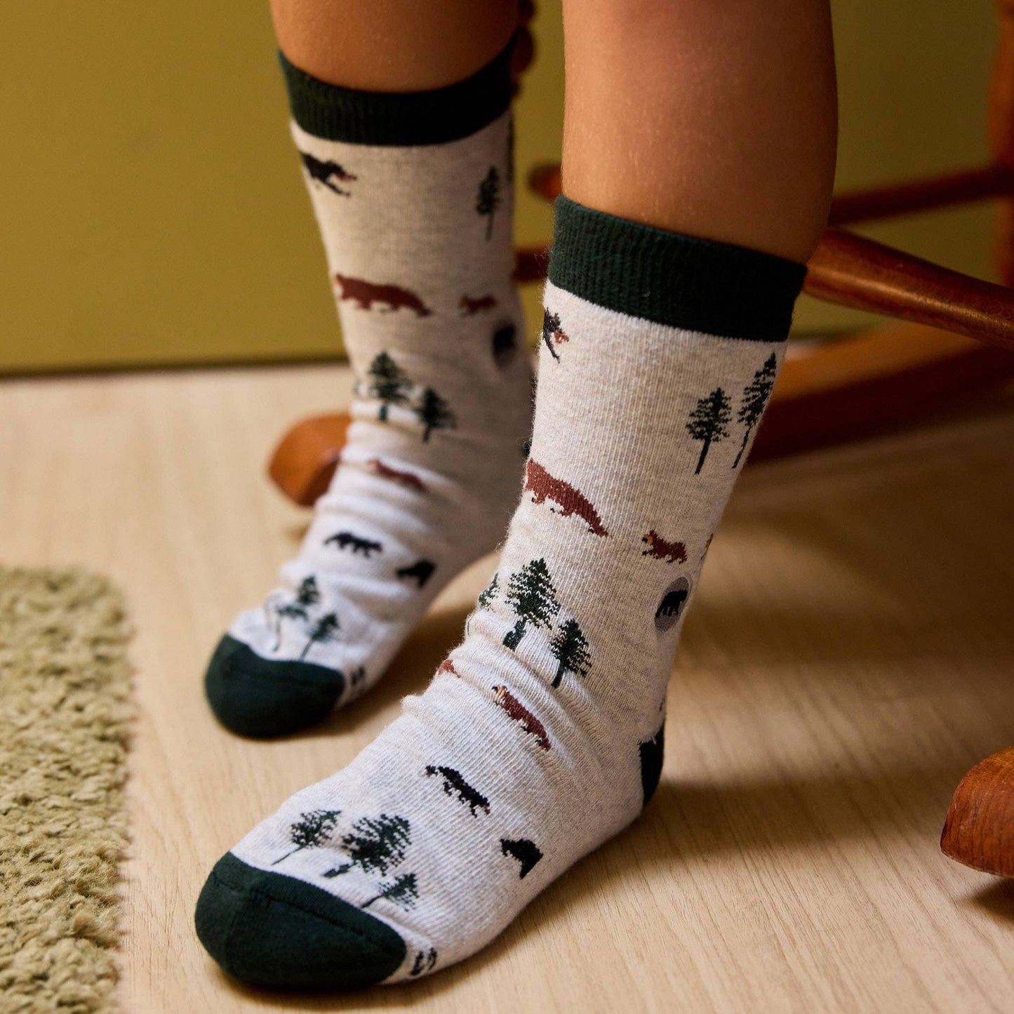 Kids Socks that Protect Bears (light grey with bears)