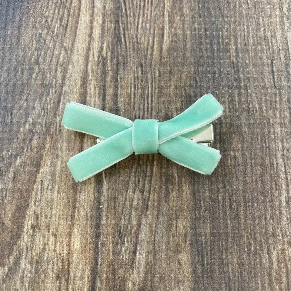 Velvet Bow Clippies