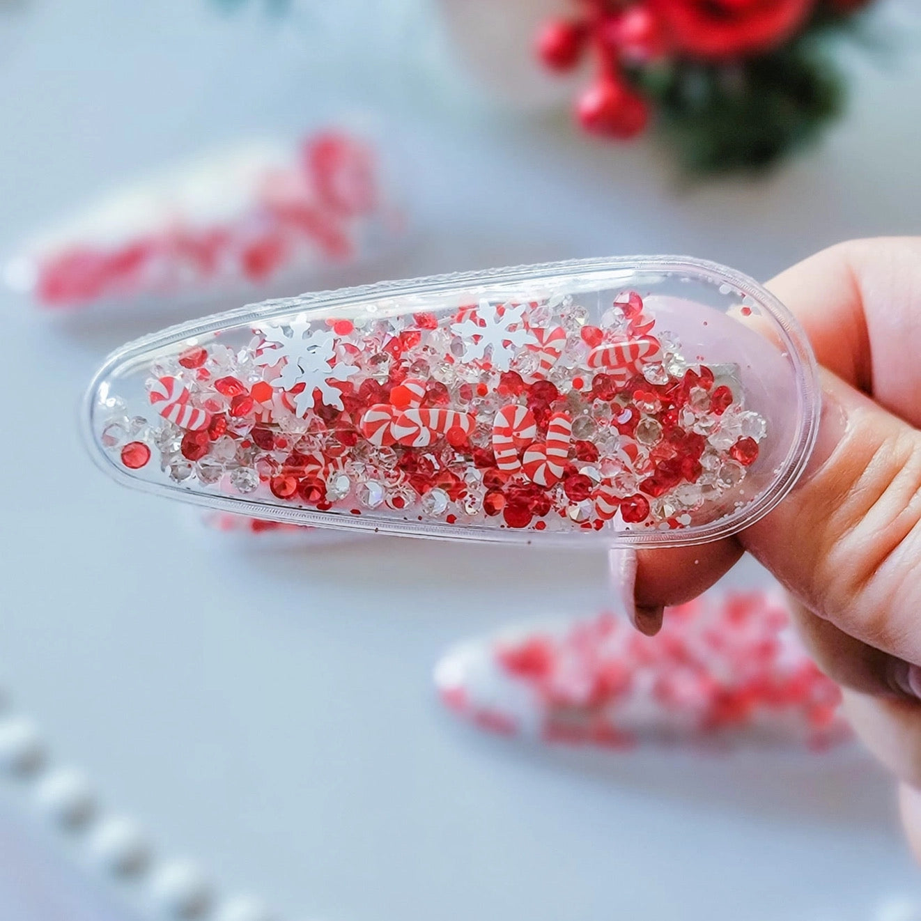 3" Shaker Clip - Candy Cane