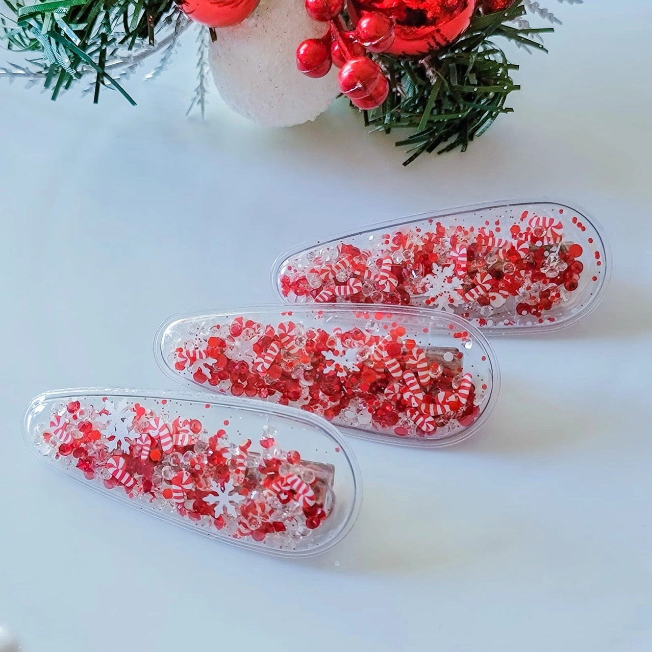 3" Shaker Clip - Candy Cane