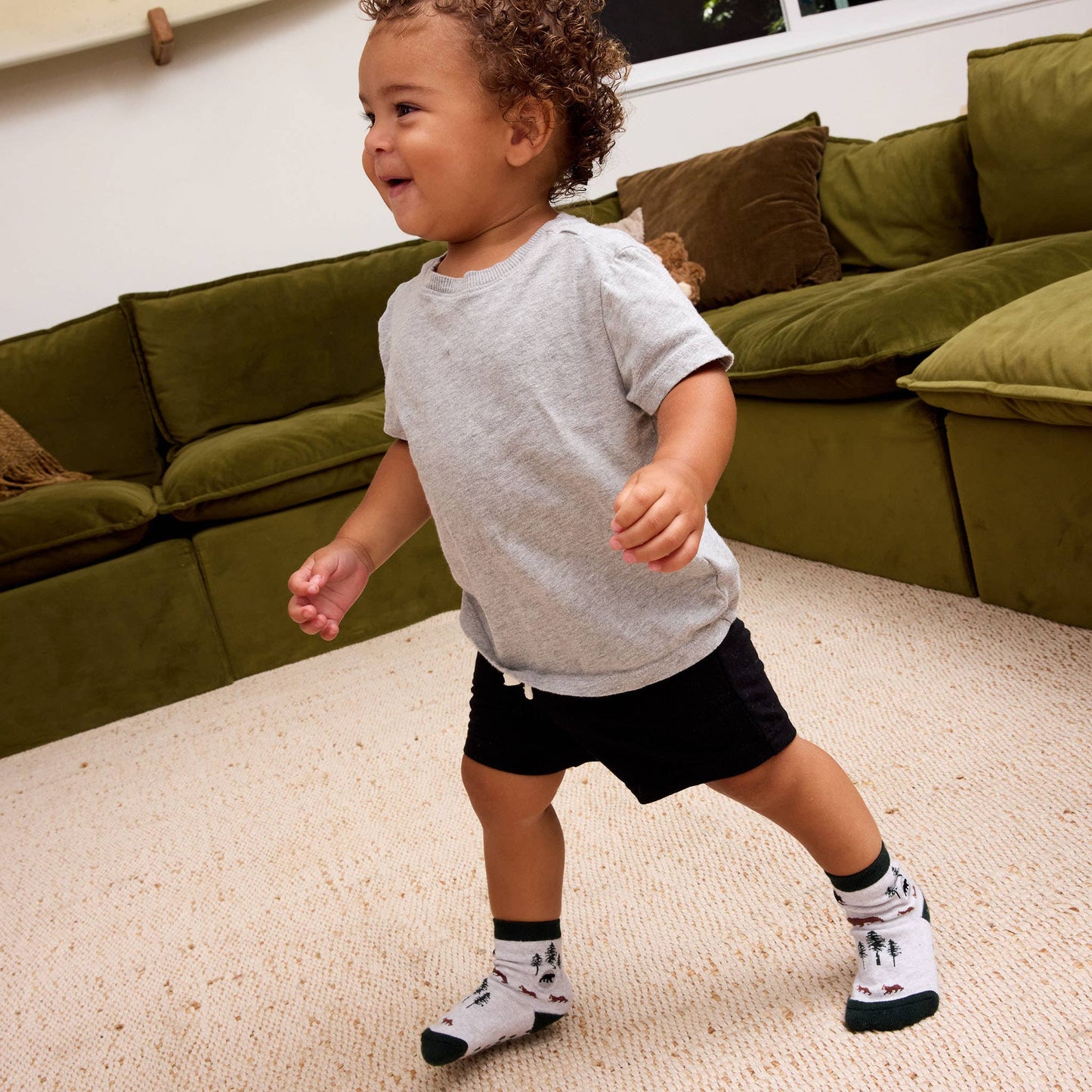 Kids Socks that Protect Bears (light grey with bears)