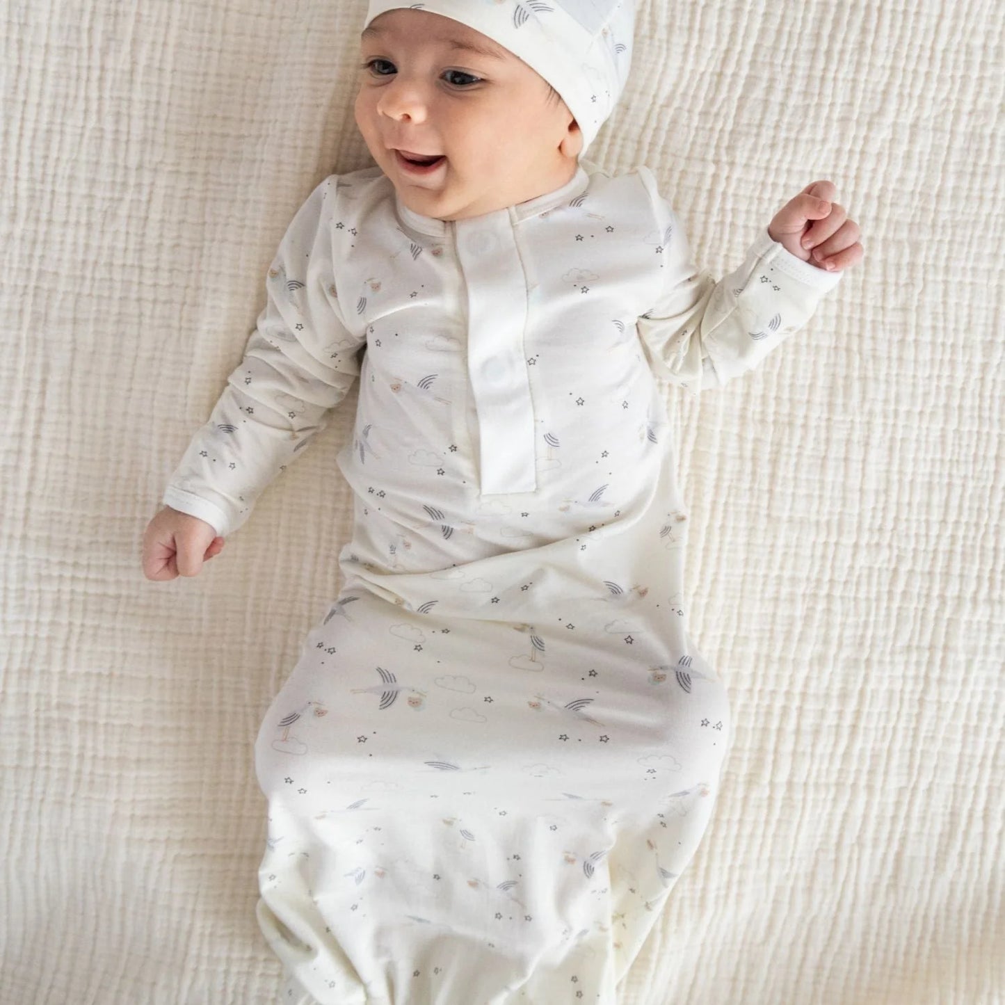 Beary Special Delivery Modal Magnetic Open Bottom Gown + Hat Set