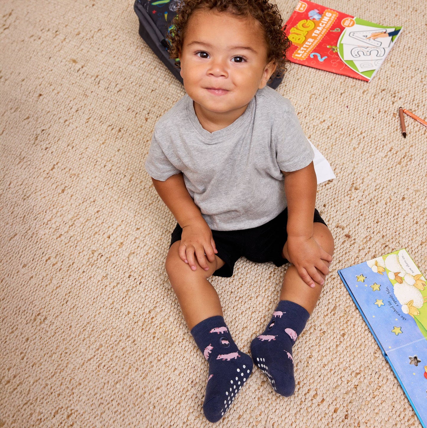 Kids Socks that Save Pigs (blue with pigs)