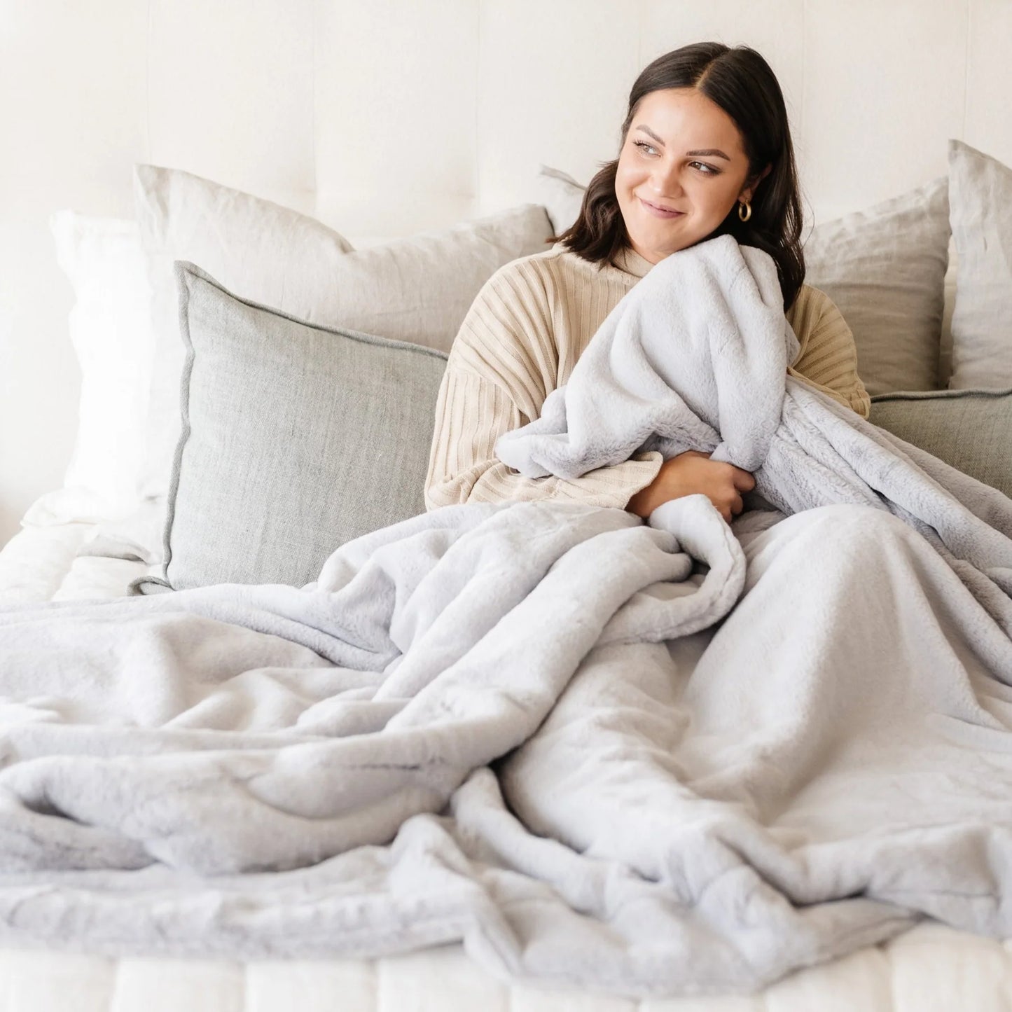 Dove Faux Fur King Blanket