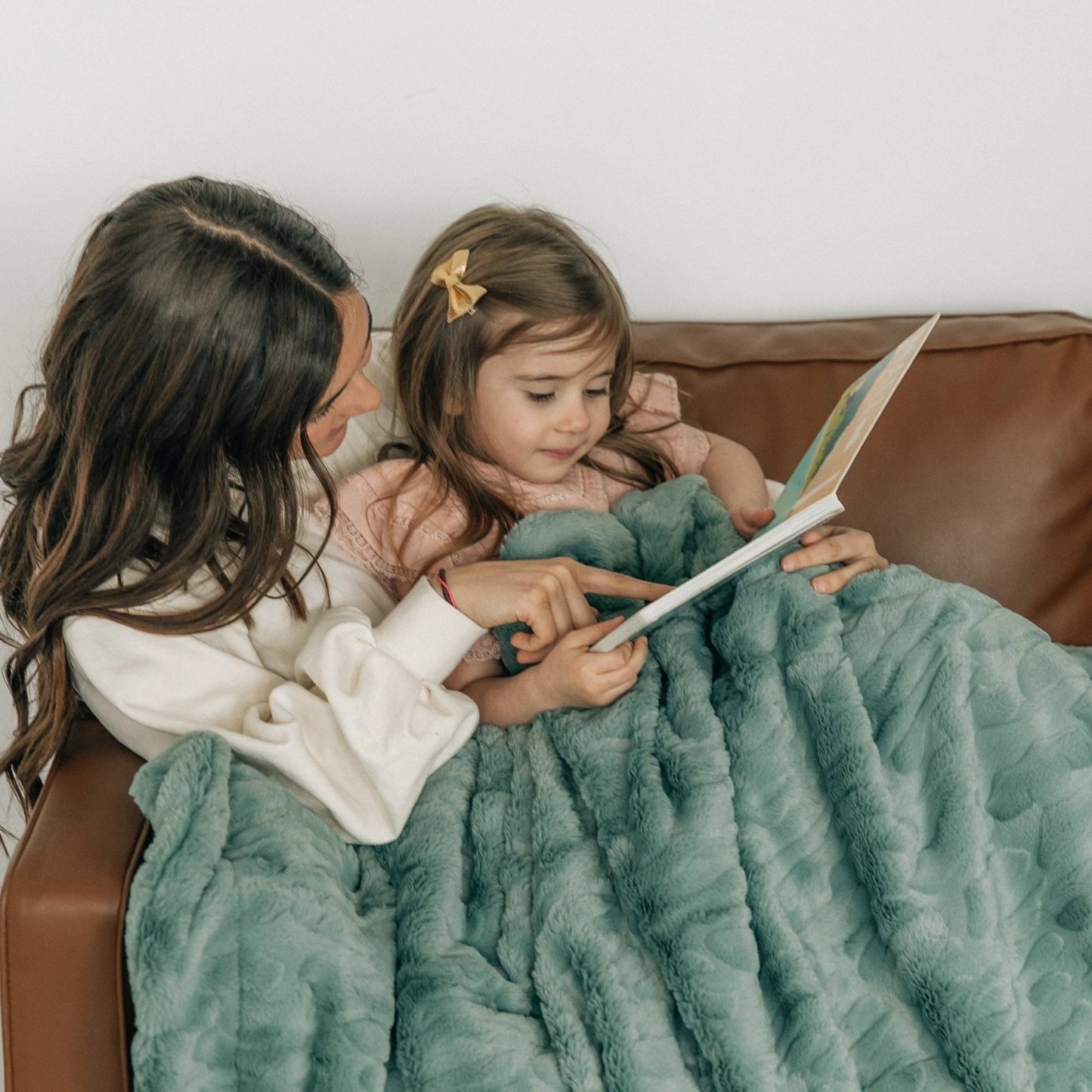 Eucalyptus Patterned Faux Fur Throw Blanket