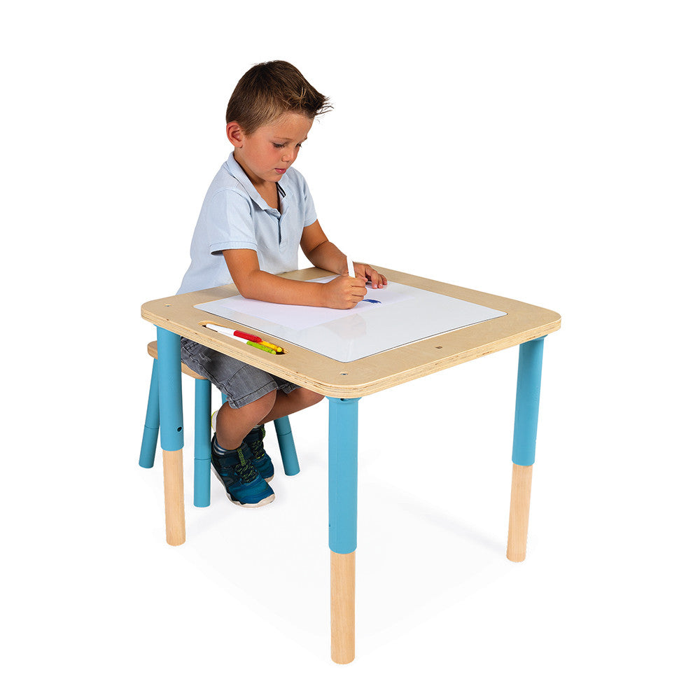 Wiggles table best sale and chairs