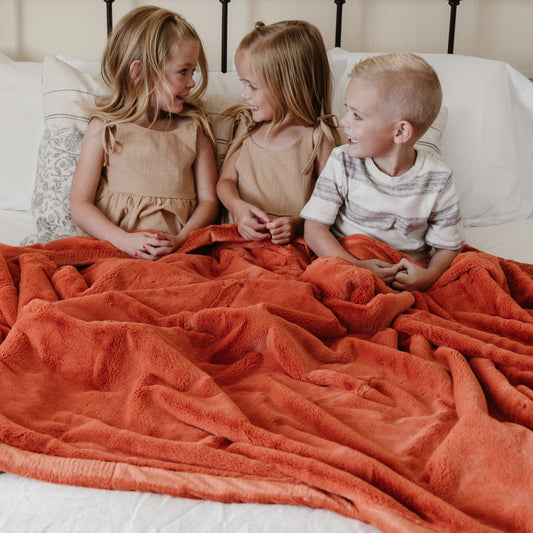 Tangerine Lush Toddler Blanket - Saranoni