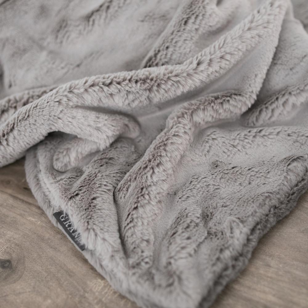 Gray Mink Grand Faux Fur Receiving Blanket - Saranoni