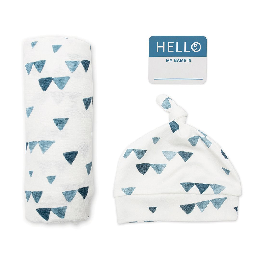 Lulujo Hello World Hat & Swaddle Set – Navy Triangles