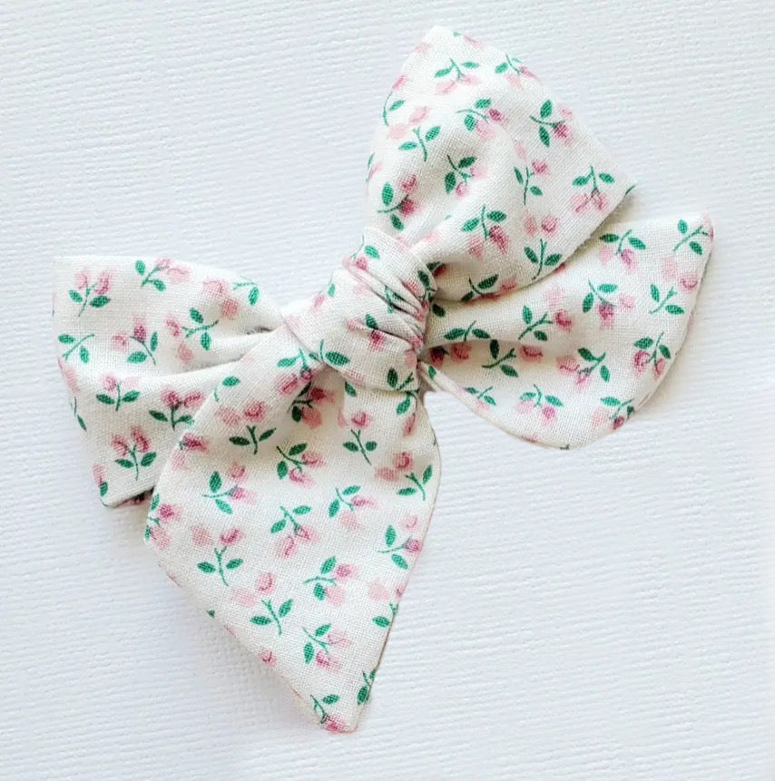 Amelia Floral Large Pinwheel Bow