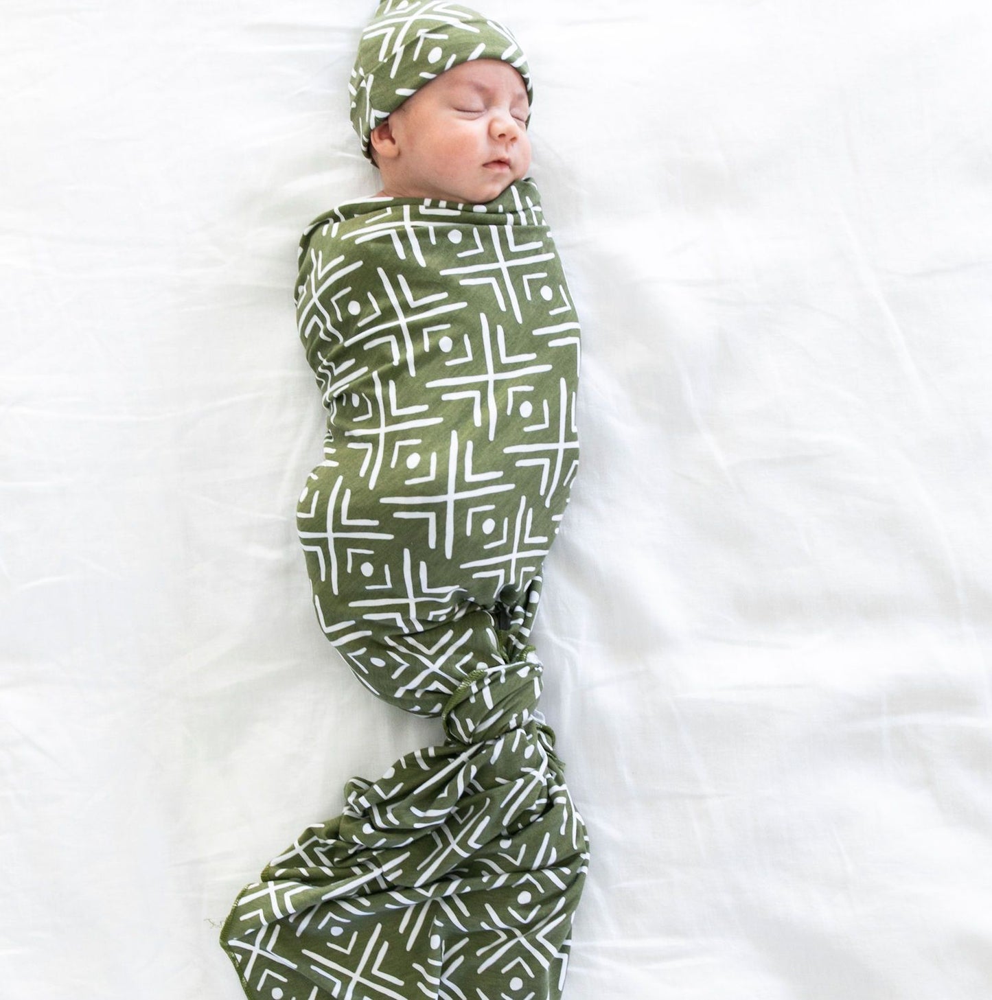 Saranoni Stretchy Swaddle Blanket with Hat - Olive Mudcloth
